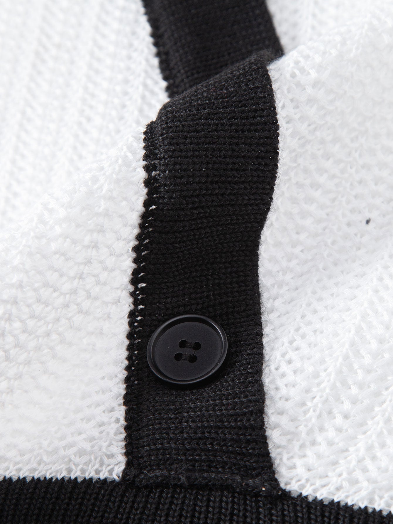 Contrast Trim Deep V Neck Textured Knit T-Shirt
