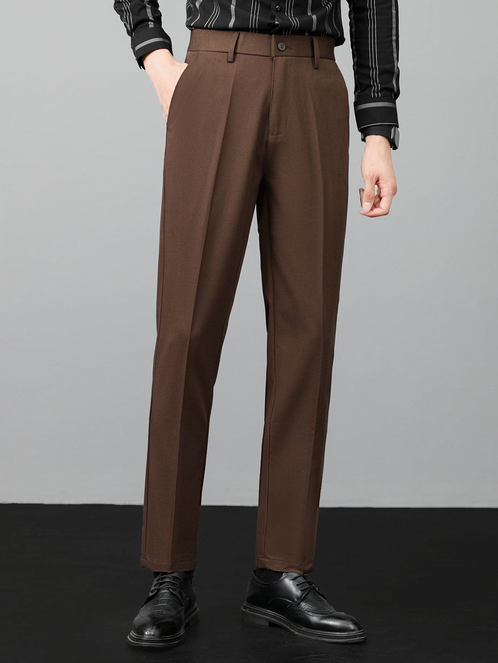 Contrast Striped Ribbed Knit Polo & Slim Fit Tapered Trousers